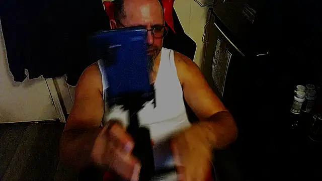 Snapshot of KrazyLegz chatting on December 2025 02:27:01 AM KrazyLegz online show from December 2025 02:27:01 AM