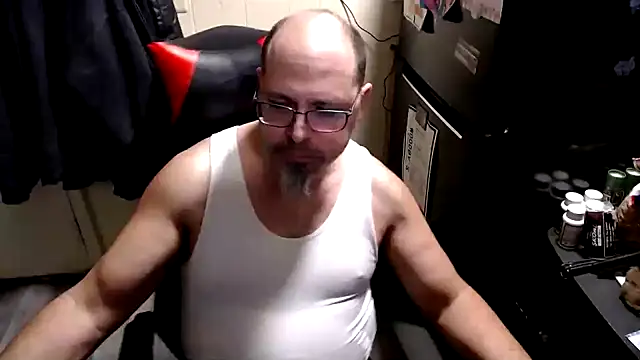 Snapshot of KrazyLegz chatting on December 2025 12:27:01 AM KrazyLegz online show from December 2025 12:27:01 AM