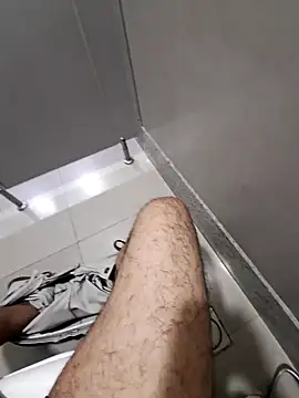 Snapshot of johny_69d@xh chatting on December 2024 11:52:02 AM johny 69dxh online show from December 2024 11:52:02 AM