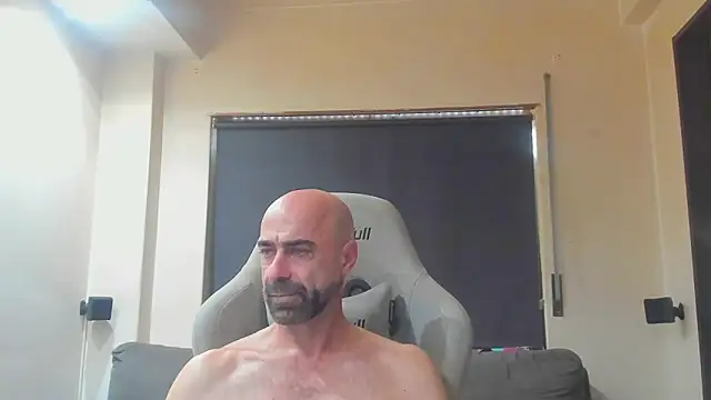 Snapshot of Bicopflirt chatting on October 2025 08:22:02 AM Bicopflirt online show from October 2025 08:22:02 AM