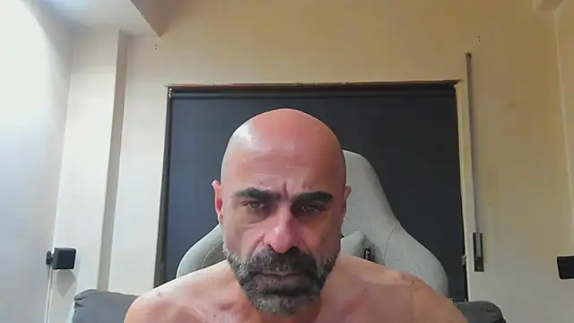 Snapshot of Bicopflirt chatting on October 2025 09:26:02 PM Bicopflirt online show from October 2025 09:26:02 PM