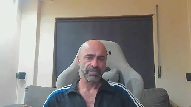 Snapshot of Bicopflirt chatting on November 2025 12:42:02 AM Bicopflirt online show from November 2025 12:42:02 AM