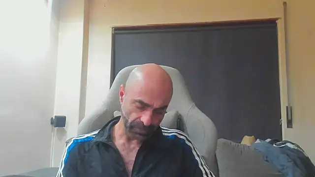 Snapshot of Bicopflirt chatting on November 2025 01:59:01 AM Bicopflirt online show from November 2025 01:59:01 AM