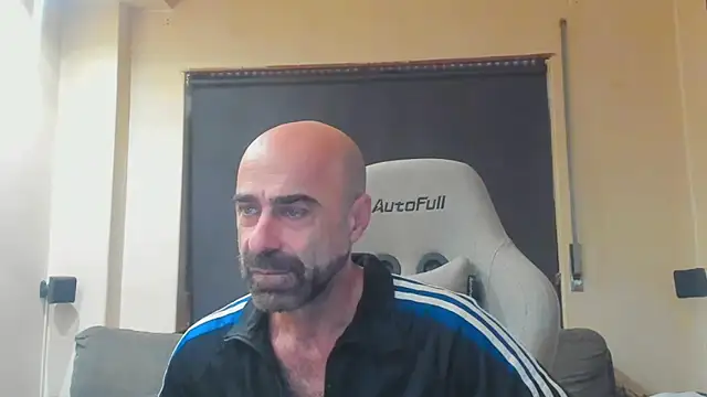 Snapshot of Bicopflirt chatting on November 2025 03:56:02 PM Bicopflirt online show from November 2025 03:56:02 PM