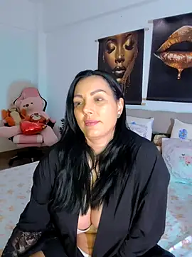 ReiyaRey online show from April 2026 08:39:01 PM