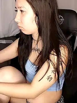 Japabaixinha online show from January 2025 02:43:02 AM