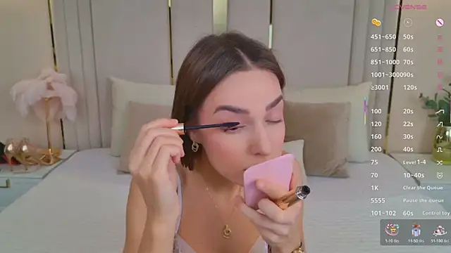 BellaHalles online show from February 2026 05:38:02 AM