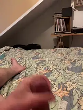 LivingLegend1978 online show from April 2026 04:47:02 PM