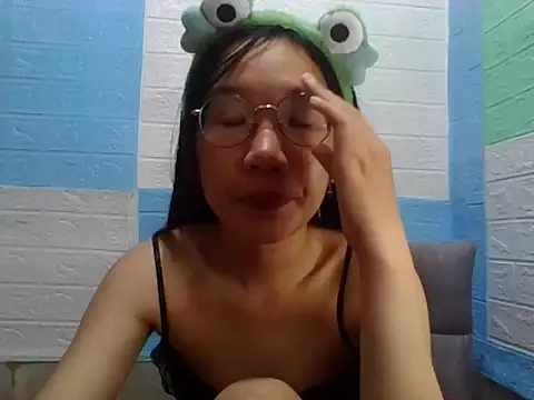 Snapshot of Nanoko chatting on September 2025 11:04:02 AM Nanoko online show from September 2025 11:04:02 AM