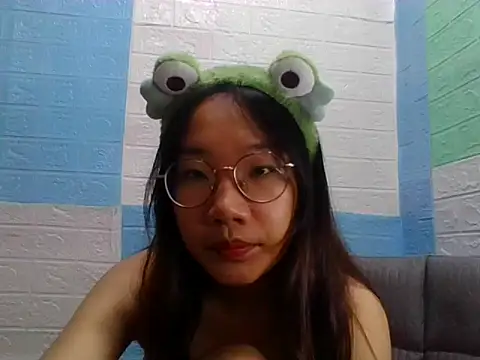 Snapshot of Nanoko chatting on September 2025 01:27:01 PM Nanoko online show from September 2025 01:27:01 PM