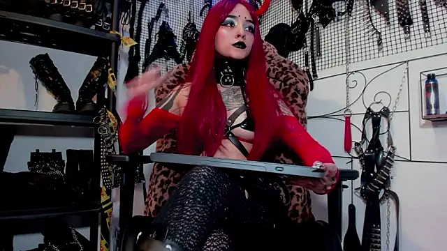 Agatha BDSM online show from December 2024 07:36:01 PM