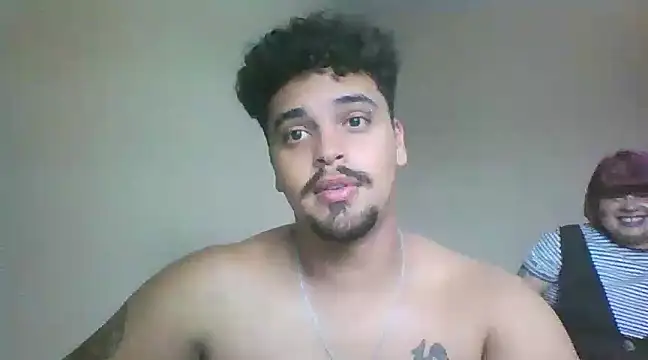 Snapshot of Xcumshot33 chatting on January 2025 06:38:01 PM Xcumshot33 online show from January 2025 06:38:01 PM