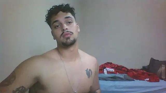 Snapshot of Xcumshot33 chatting on November 2025 08:05:01 PM Xcumshot33 online show from November 2025 08:05:01 PM