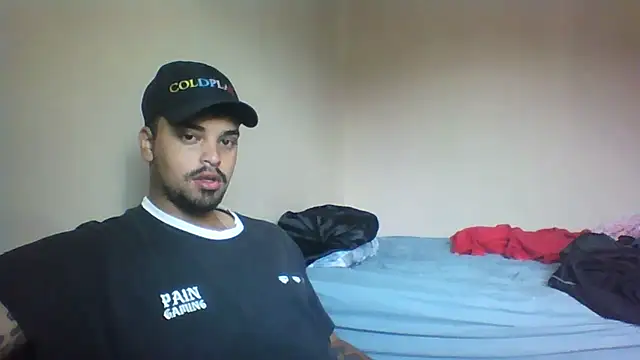 Snapshot of Xcumshot33 chatting on November 2025 12:40:01 PM Xcumshot33 online show from November 2025 12:40:01 PM