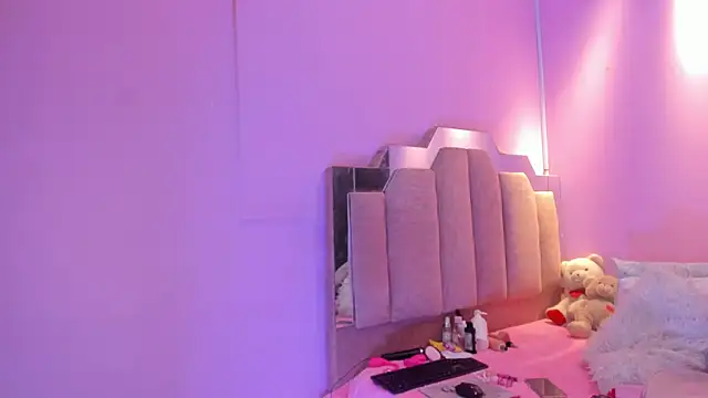 Snapshot of LoveQueen2 chatting on December 2025 12:03:02 PM LoveQueen2 online show from December 2025 12:03:02 PM