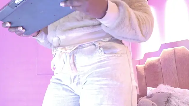 Snapshot of LoveQueen2 chatting on April 2026 12:07:02 PM LoveQueen2 online show from April 2026 12:07:02 PM