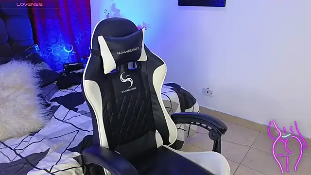 Majuu   online show from November 2025 01:34:01 PM