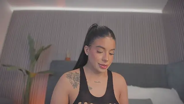 emelie 89 online show from March 2026 11:59:01 AM