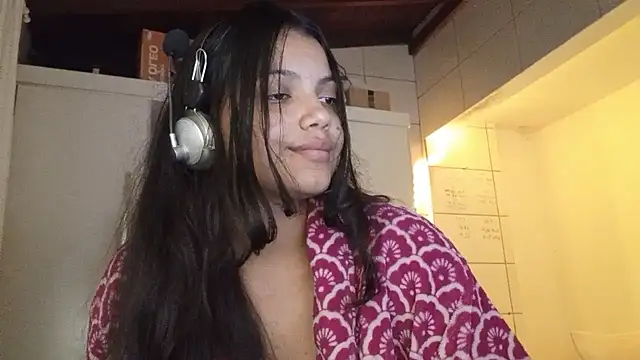 Snapshot of bombomepimenta chatting on November 2025 03:05:02 AM bombomepimenta online show from November 2025 03:05:02 AM