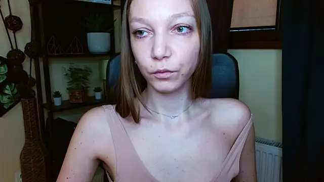 EmillyPlay online show from March 2026 06:42:02 AM