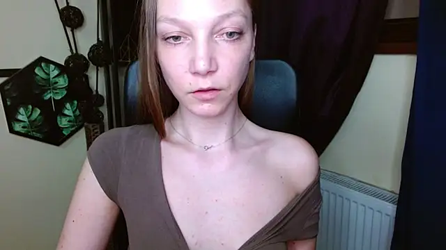 EmillyPlay online show from March 2026 05:36:01 PM