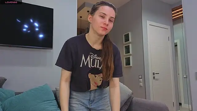 DonnaBurkee online show from November 2025 04:44:02 AM