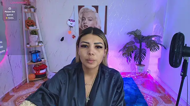 SALOOMEE   online show from November 2025 11:10:01 AM