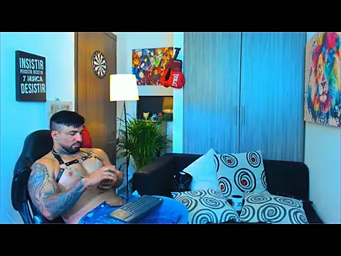 Snapshot of naugthy_dominant chatting on November 2025 02:16:01 PM naugthy dominant online show from November 2025 02:16:01 PM