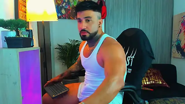 Snapshot of naugthy_dominant chatting on December 2025 11:20:02 PM naugthy dominant online show from December 2025 11:20:02 PM