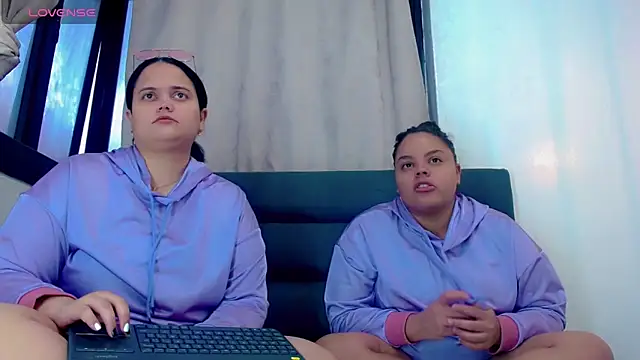 Snapshot of brunnette_hot chatting on December 2025 10:57:02 AM brunnette hot online show from December 2025 10:57:02 AM