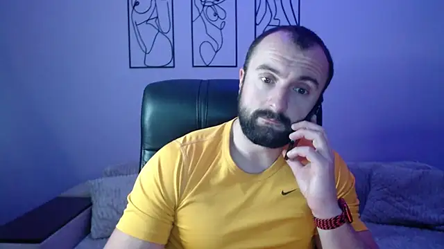 brindlefly6969 online show from November 2025 12:19:02 PM