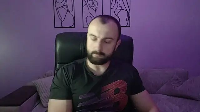 brindlefly6969 online show from December 2025 11:27:02 AM