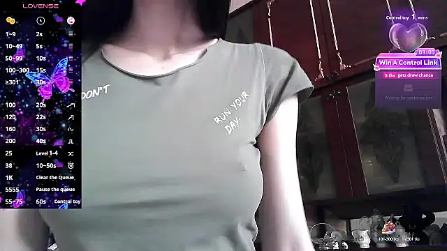 ElizaSwon online show from June 2026 03:03:02 PM