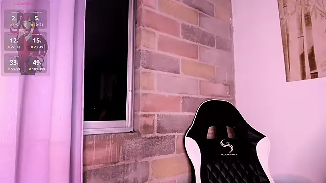 Im Scarlet online show from October 2025 11:04:02 PM