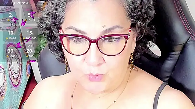 cataleya mom online show from October 2025 03:02:01 PM