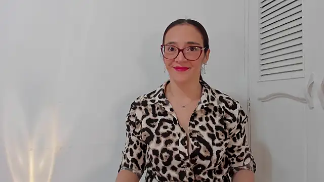 Jessica Herrera  online show from July 2026 01:14:02 PM