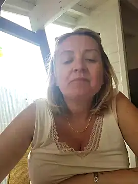 Snapshot of lady_charlyne chatting on January 2025 04:17:02 PM lady charlyne online show from January 2025 04:17:02 PM