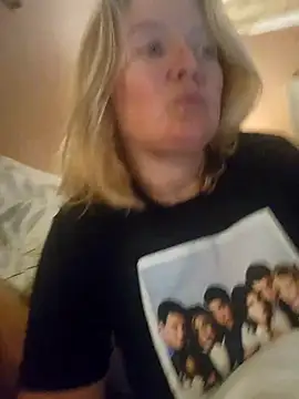 lady charlyne online show from February 2025 08:11:01 PM