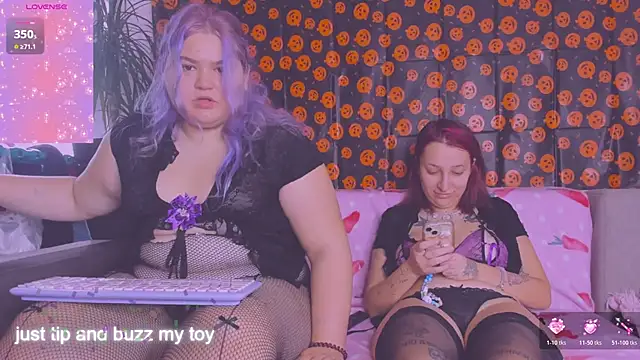 Freakcute  online show from October 2025 02:27:02 PM