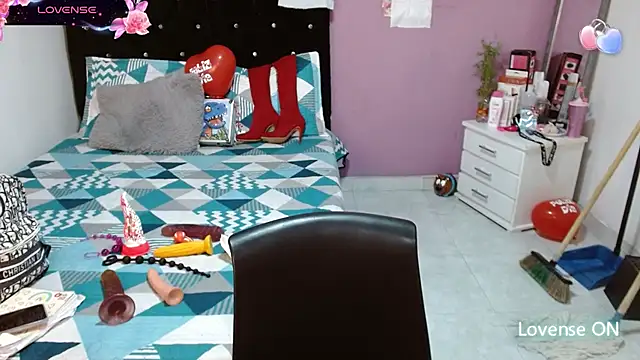 Snapshot of soniafuckboobs chatting on February 2025 09:20:02 PM soniafuckboobs online show from February 2025 09:20:02 PM