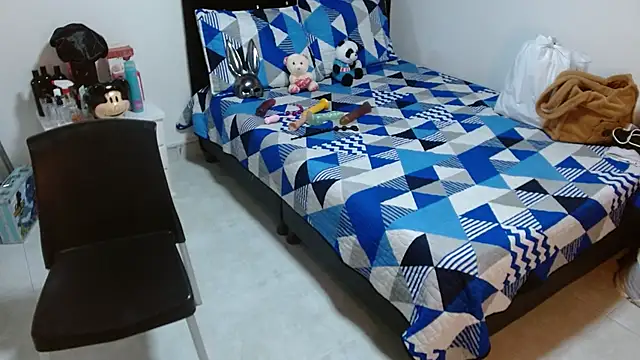 Snapshot of soniafuckboobs chatting on September 2025 12:48:02 AM soniafuckboobs online show from September 2025 12:48:02 AM