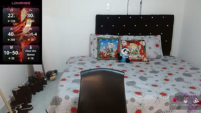 Snapshot of soniafuckboobs chatting on December 2025 12:21:02 PM soniafuckboobs online show from December 2025 12:21:02 PM