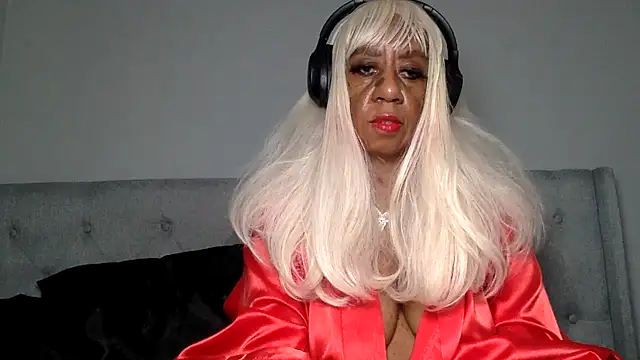 BreanaDivine online show from December 2024 04:16:02 PM