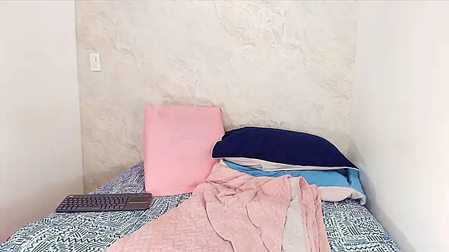 Snapshot of sofi_balvin chatting on February 2025 07:23:01 PM sofi balvin online show from February 2025 07:23:01 PM