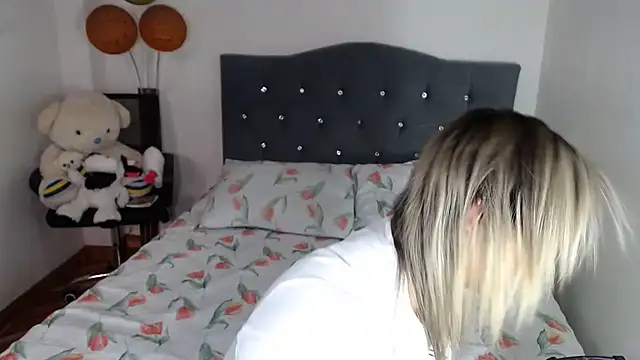 Chantal hott online show from March 2026 09:20:01 PM