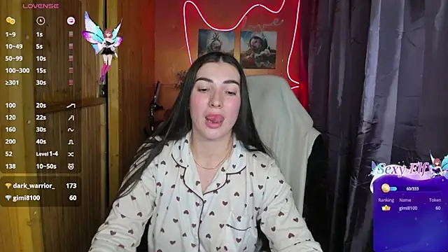 Snapshot of Fiery_Brunette_ chatting on December 2024 09:31:02 PM Fiery Brunette online show from December 2024 09:31:02 PM