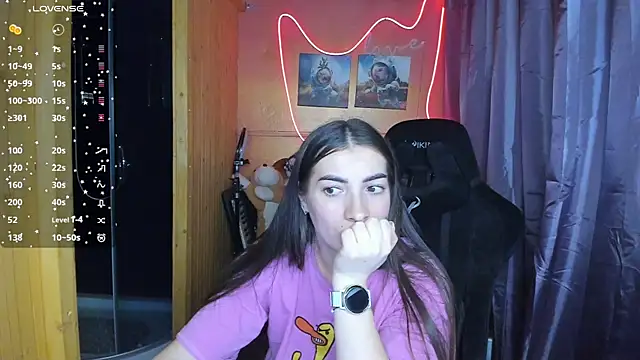 Snapshot of Fiery_Brunette_ chatting on March 2025 04:44:02 PM Fiery Brunette online show from March 2025 04:44:02 PM