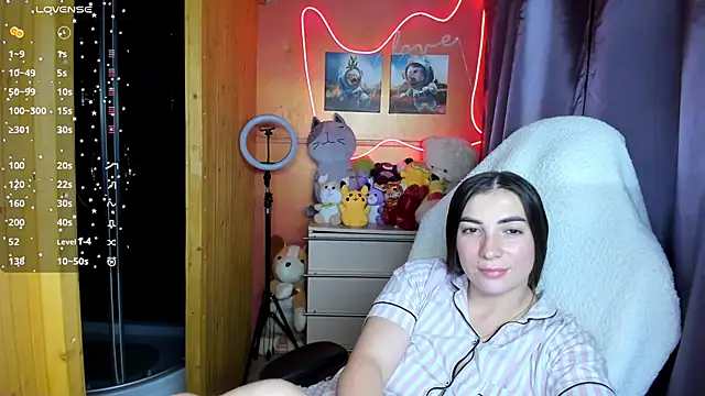 Snapshot of Fiery_Brunette_ chatting on September 2025 05:12:02 PM Fiery Brunette online show from September 2025 05:12:02 PM