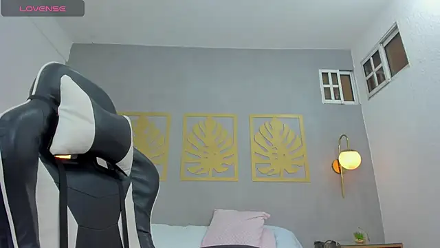 ayla13  online show from February 2025 01:00:01 AM