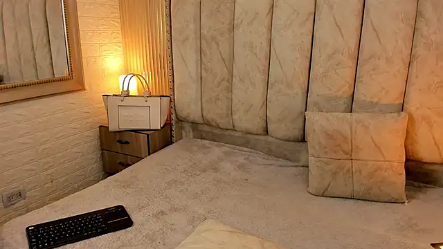 catalina  23 online show from September 2025 09:08:02 PM